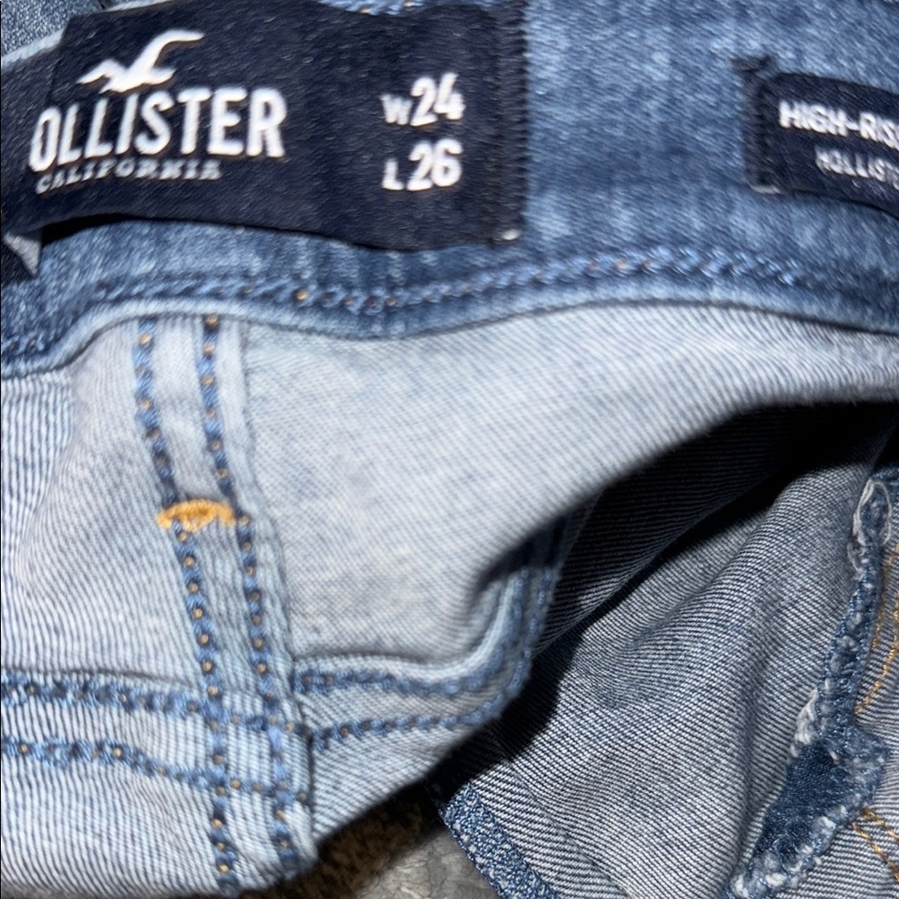 Hollister Blue Skinny Jeans with Distressed Style - Picture 2 of 8